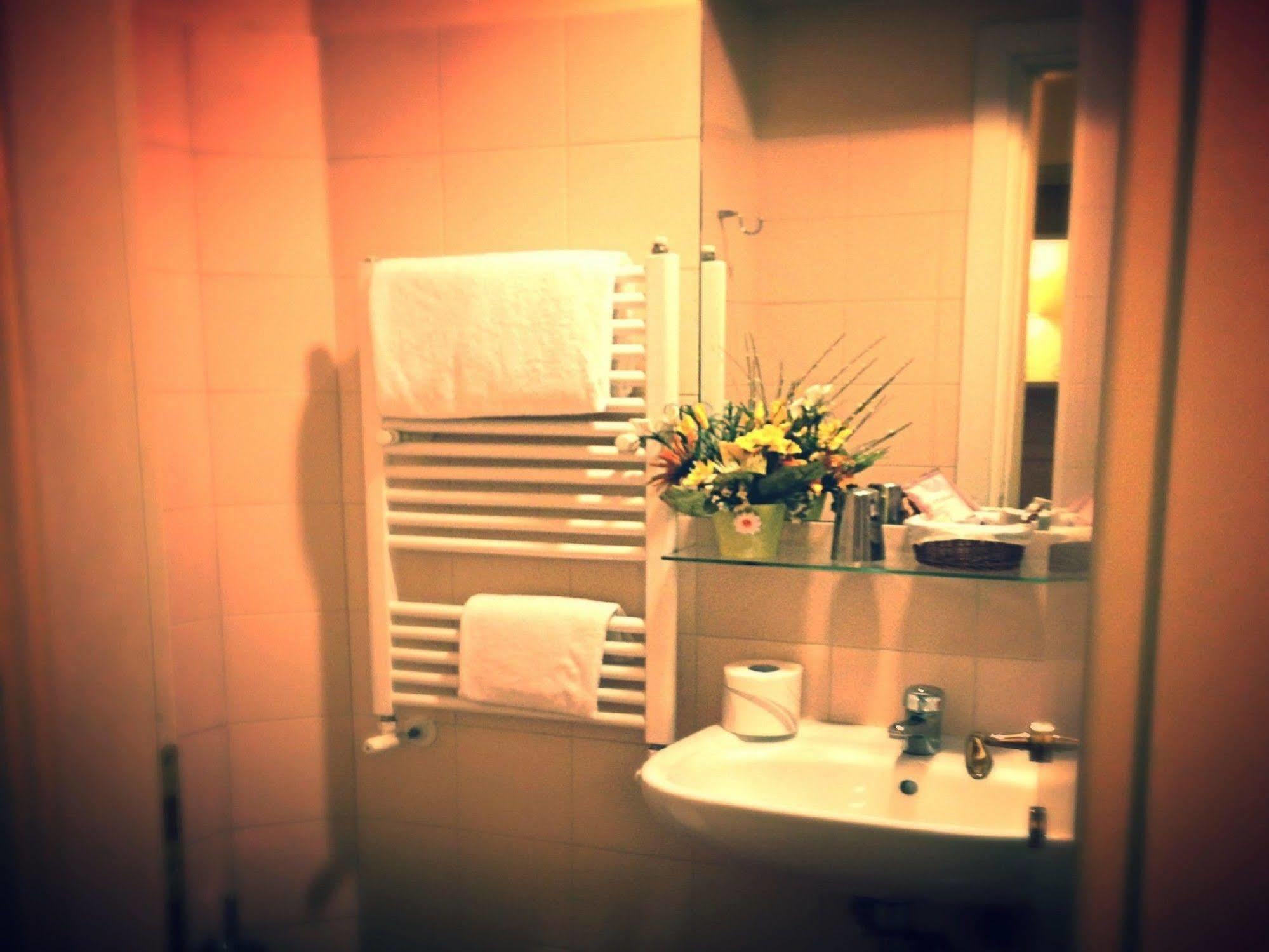 Bed and Breakfast Residenza Domiziano Рим Екстер'єр фото